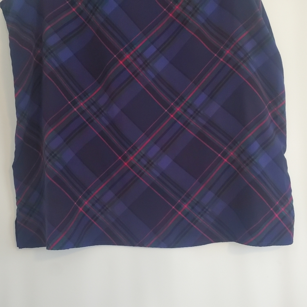 TALBOTS Size M Tartan navy plaid sleeveless, detail ruffle neck Holiday tank top - Picture 4 of 8